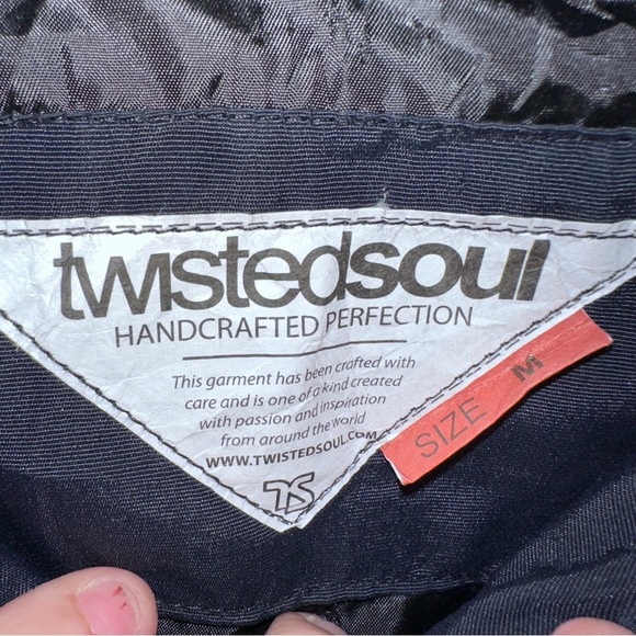 Twisted Soul Puffer Vest - Picture 5 of 5